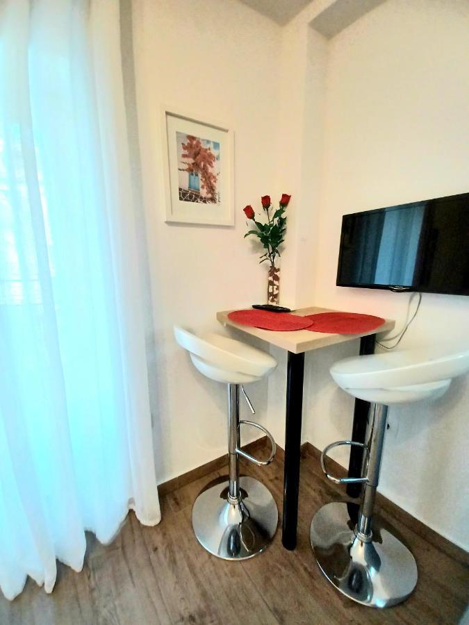 Studio Apartmani Pomalo/ Take It Easy Split Exterior foto
